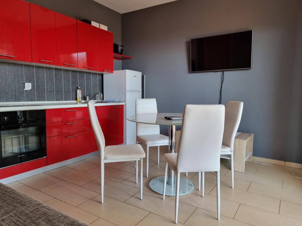 Apartment Wallot Novalja Exterior foto